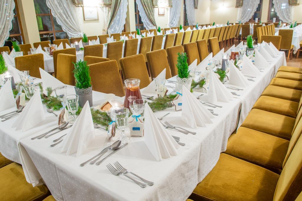 Folwark Walencja Hotel คาชิเมียร์ซ ดอลนี ภายนอก รูปภาพ