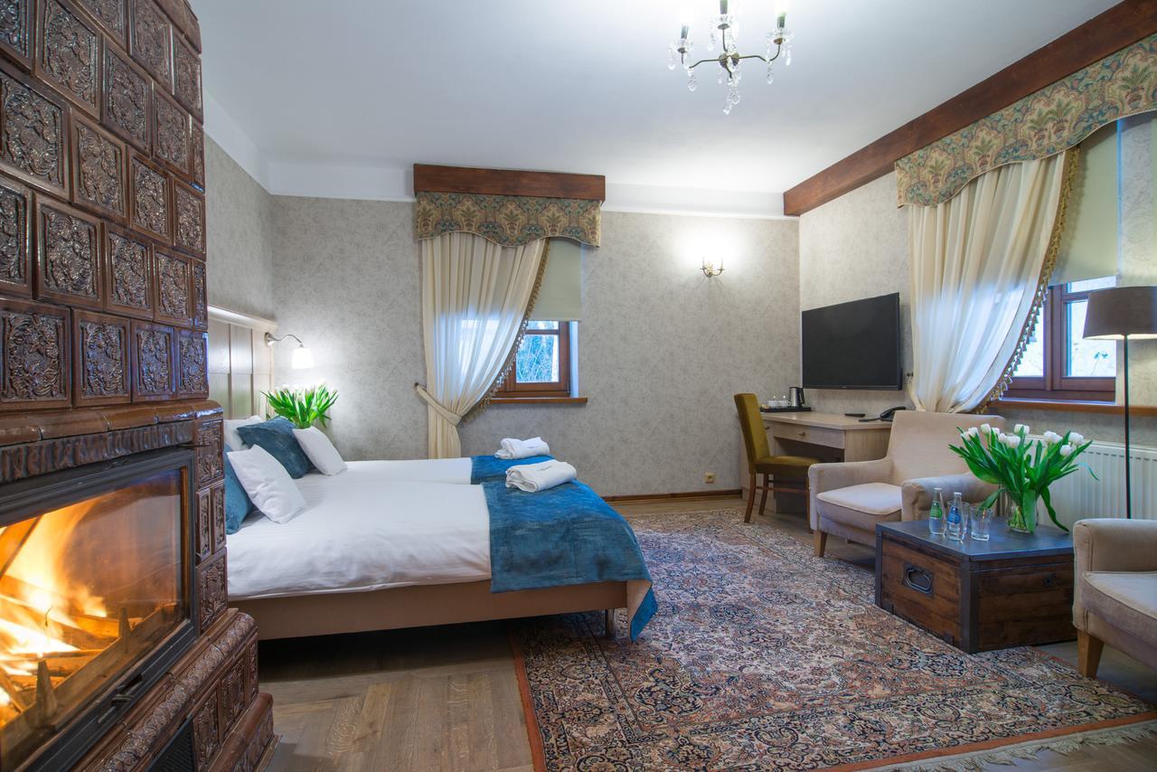 Folwark Walencja Hotel คาชิเมียร์ซ ดอลนี ภายนอก รูปภาพ