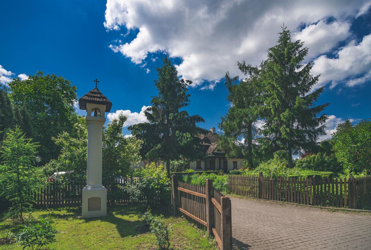 Folwark Walencja Hotel คาชิเมียร์ซ ดอลนี ภายนอก รูปภาพ